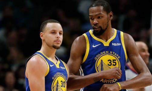 半岛体育官方地址-库里对联手KD持开放态度 二人去年曾深谈交易可能