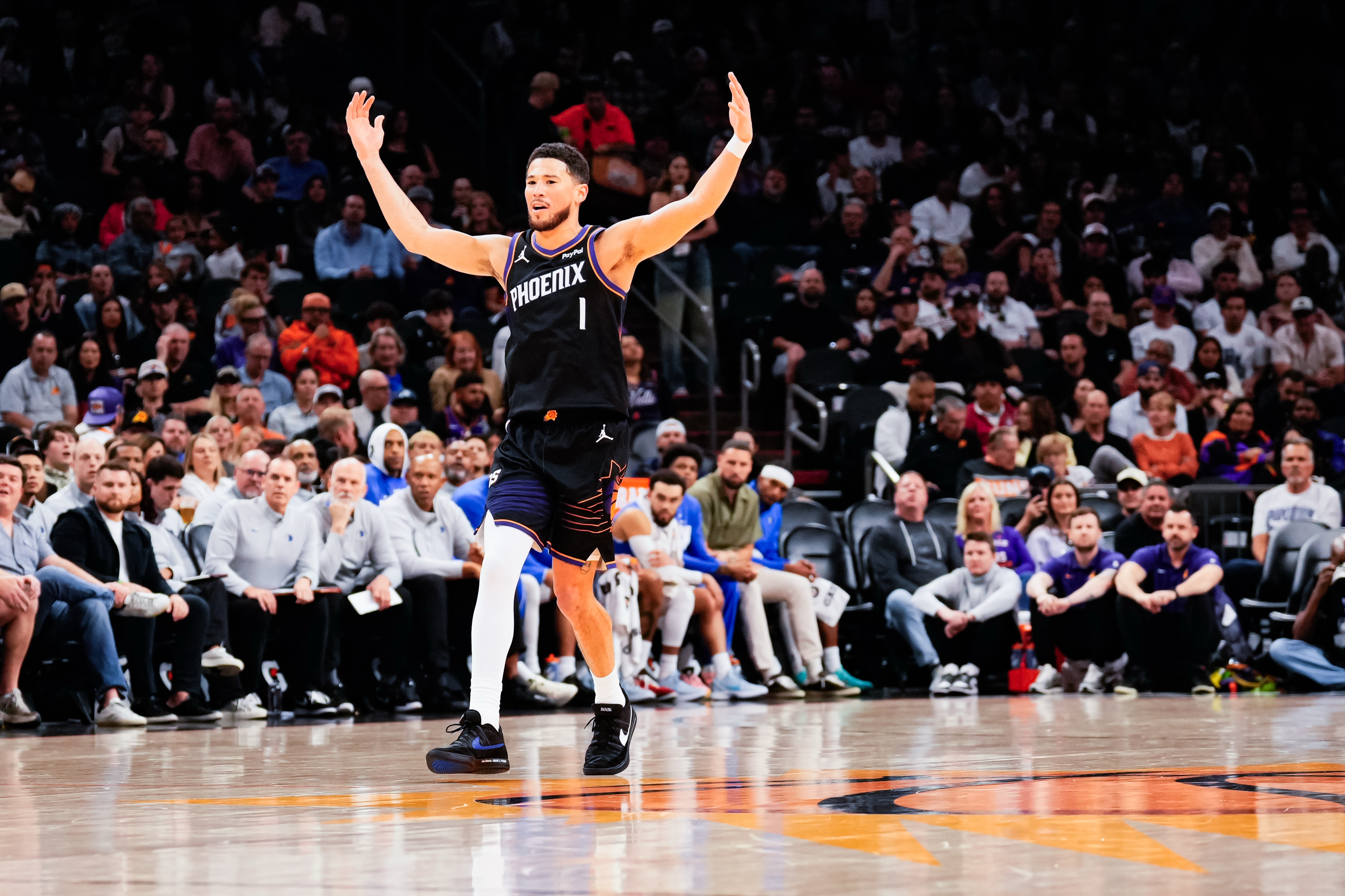 半岛体育官方地址-NBA彩经：湖人轻取公牛 雷霆击败绿军 太阳拿下步行者